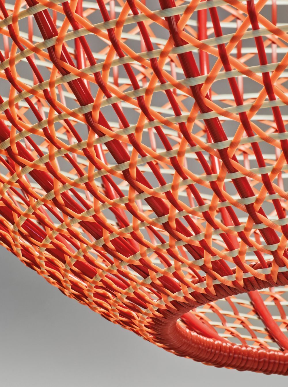 Wisząca lampa zewnętrzna Nans Sphere S/60 w kolorze brązowym