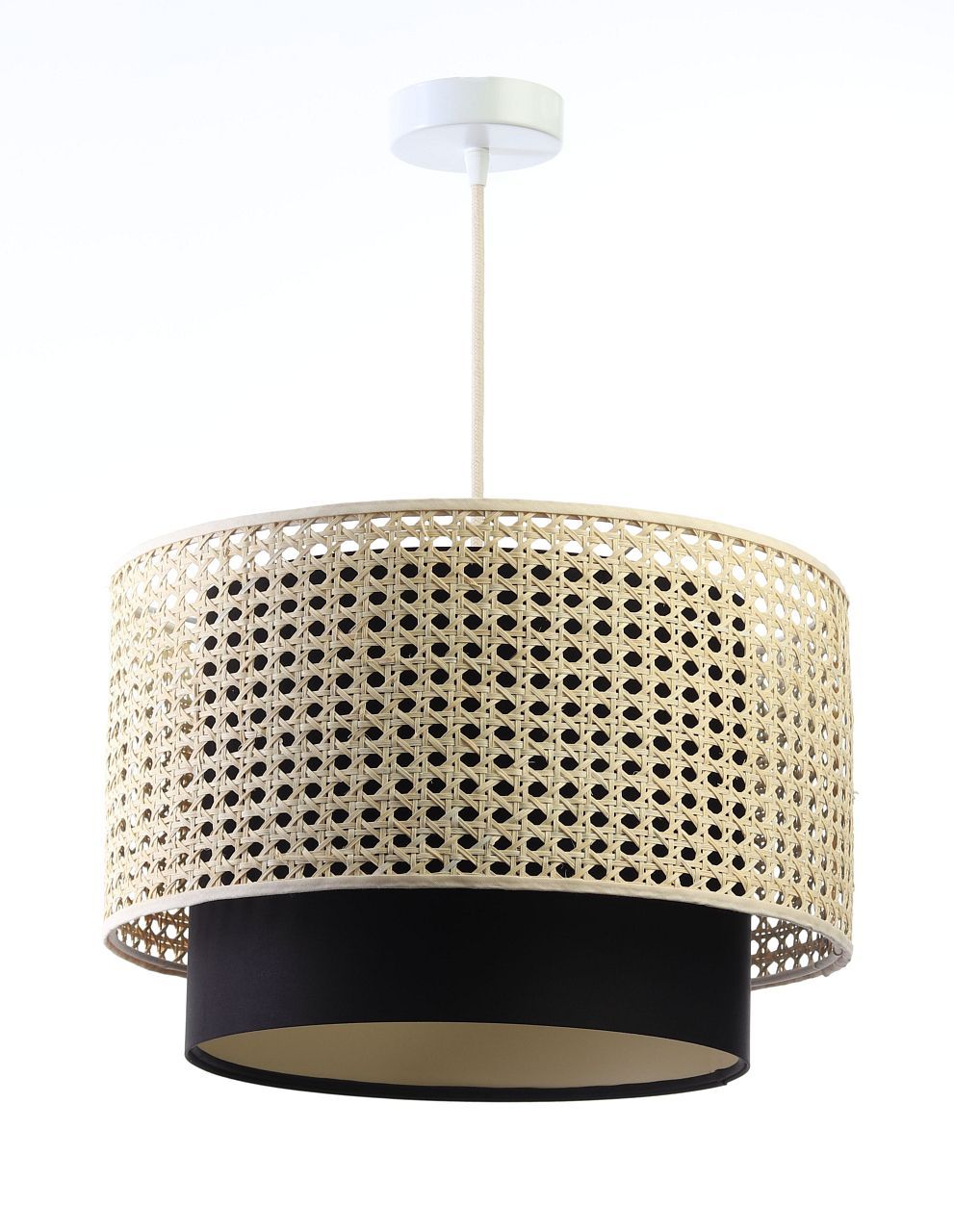 Wisząca lampa w czarnym kolorze z plecionym kloszem Rotang