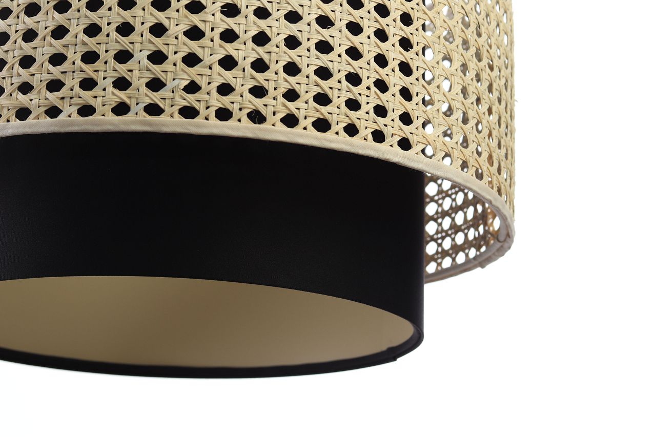 Wisząca lampa w czarnym kolorze z plecionym kloszem Rotang