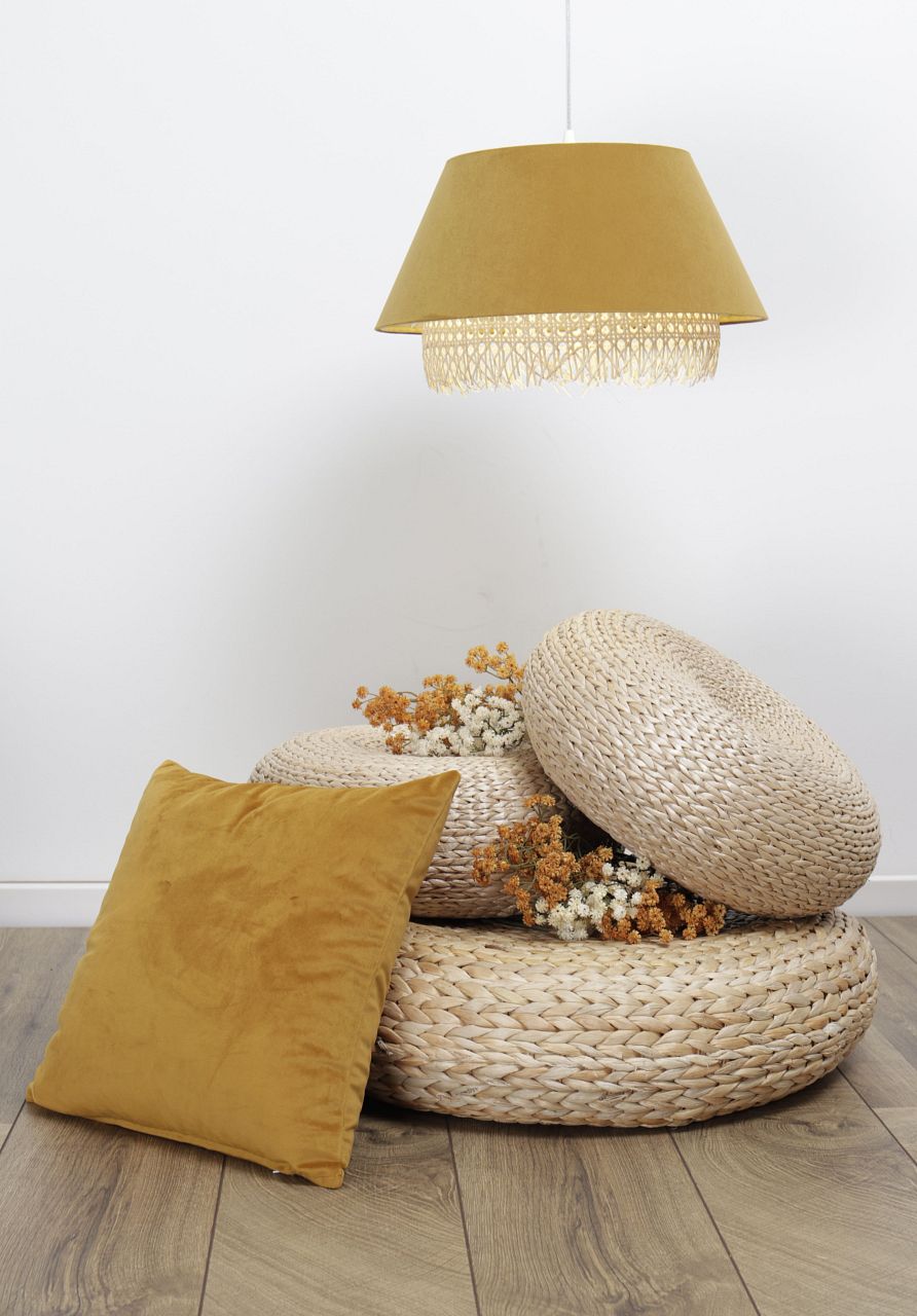 Żółta lampa wisząca z rattanu Sensei