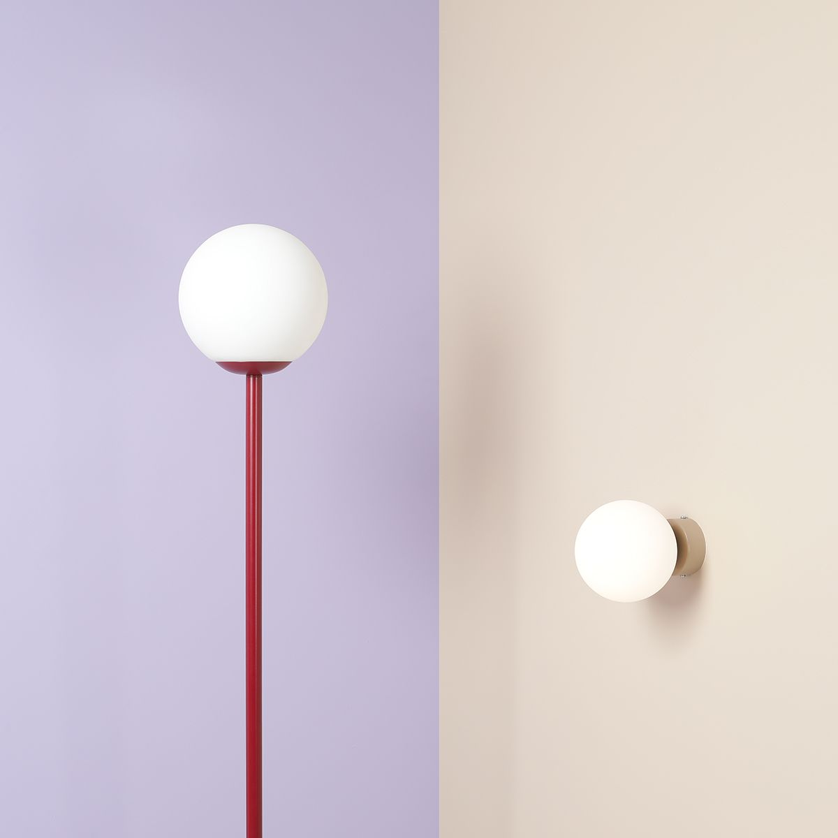 Stojąca lampa Pinne Red Wine z mlecznym kloszem z kolekcji Artera Colours