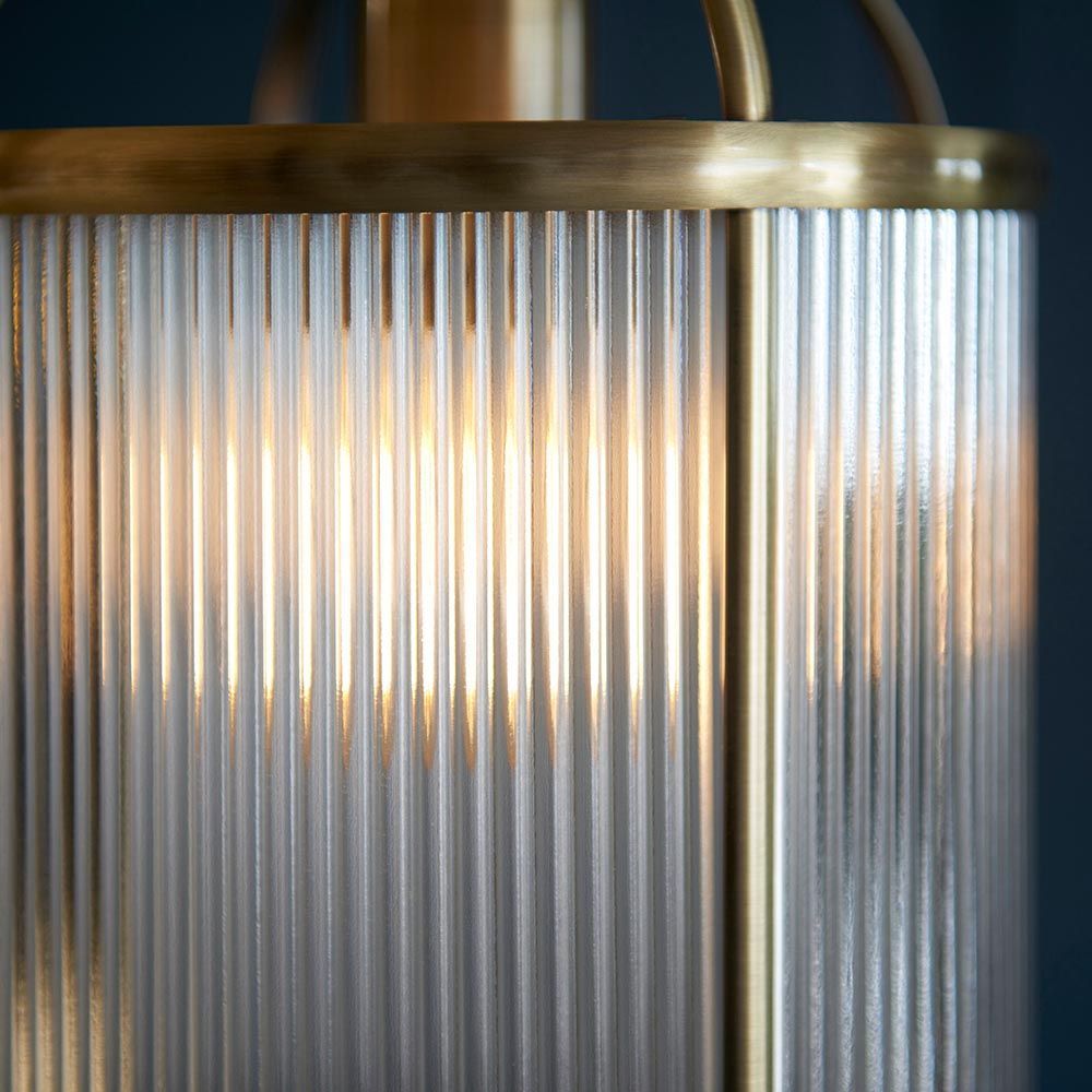 Lampa wisząca Lambeth w klasycznym stylu z żebrowanym szkłem