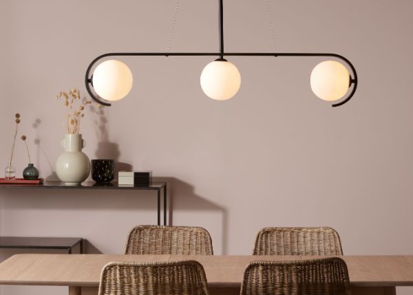 Wisząca lampa Pals w kolorze czarnym z szklanymi kulami