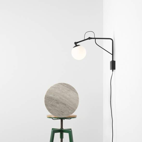 Czarny kinkiet Soho Glass z mlecznym kloszem