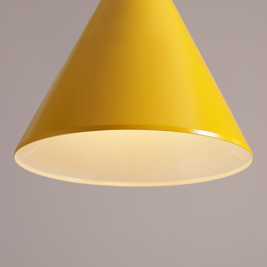 Wisząca lampa Form w musztardowym odcieniu z ekskluzywnej kolekcji Artera Colours