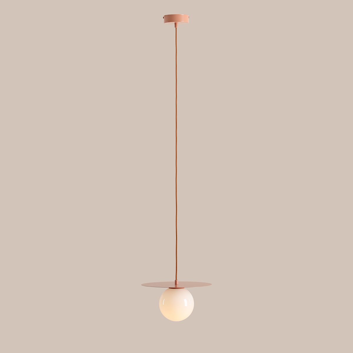 Mała wisząca lampa Loop Coral w subtelnym stylu