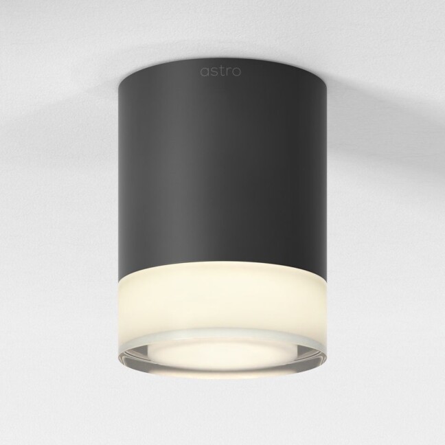 Czarna lampa sufitowa Ottawa o klasie szczelności IP65, idealna do łazienki