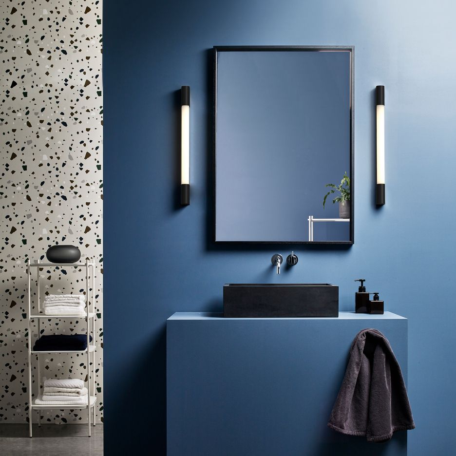 Czarny kinkiet Palermo z oświetleniem LED i klasą szczelności IP44