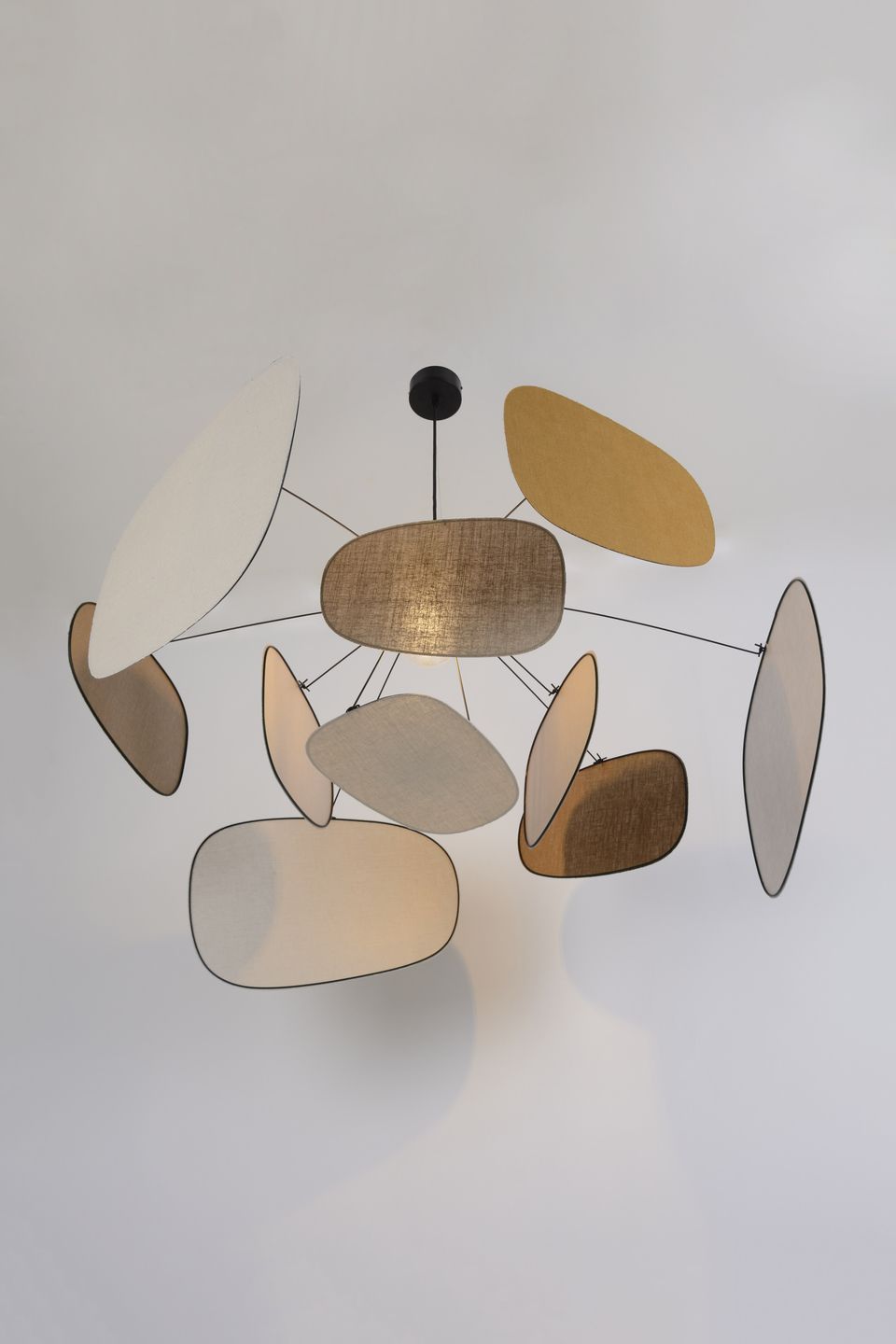 Stylowa lampa wisząca Screen 70's 1L z lnianymi abażurami