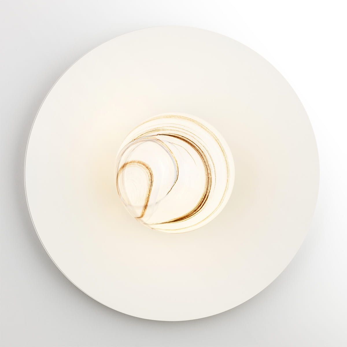 Kinkiet Piava w kremowym kolorze ze szklanym kloszem