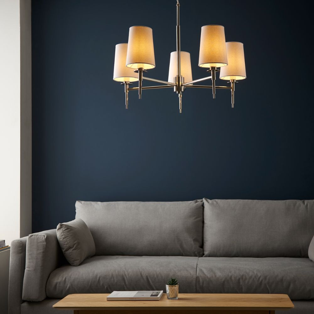 Srebrny żyrandol Grandeur 5 z eleganckimi abażurami