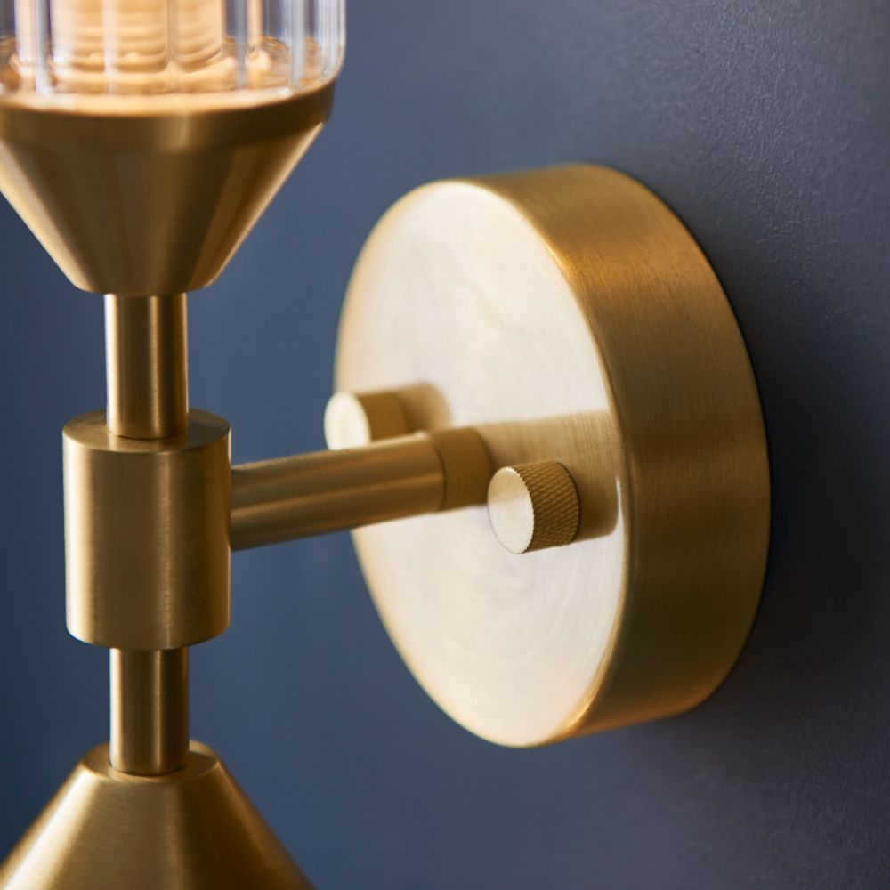 Elegancki kinkiet Regal z kloszami wykonanymi ze szkła