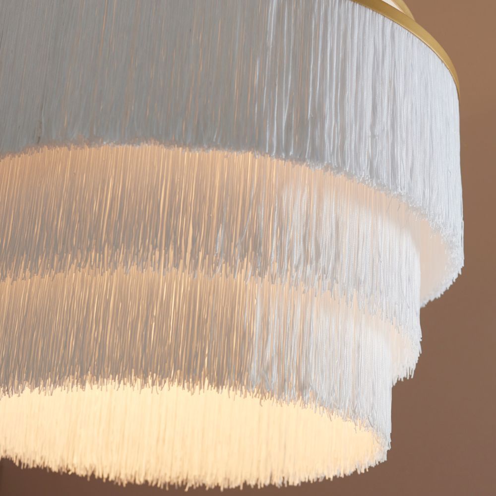 Duża wisząca lampa Alabaster z kloszem ozdobionym frędzlami