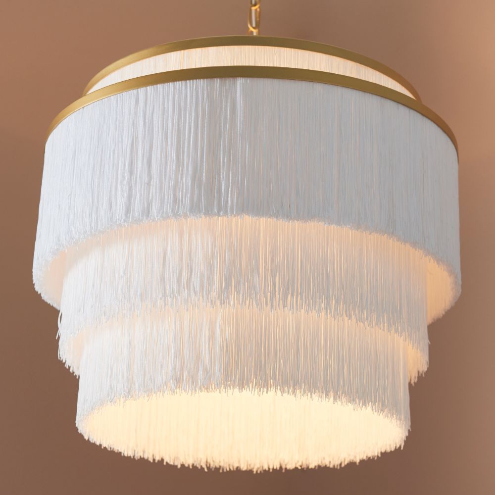 Duża wisząca lampa Alabaster z kloszem ozdobionym frędzlami
