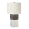 Kremowa lampa stołowa Alba o eleganckim designie