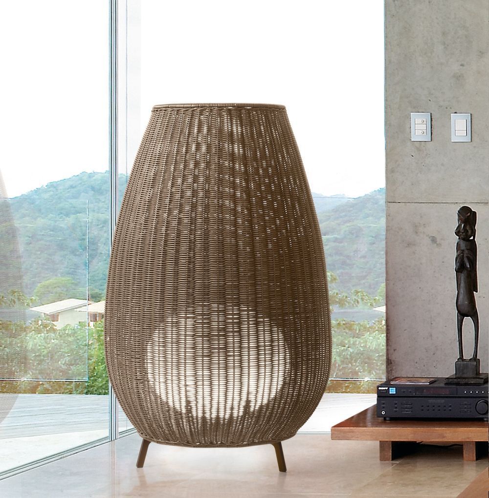 Wysoka brązowa lampa ogrodowa Amphora 02 o klasie szczelności IP66