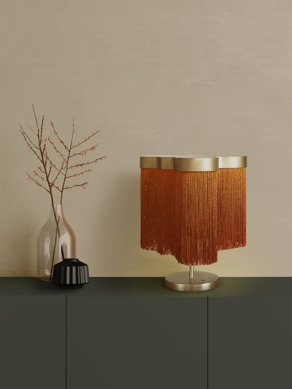 Lampa stołowa Arcipelago ta rust w rdzawym odcieniu frędzli