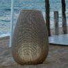 Beżowa ogrodowa lampa Amphora 03 o klasie szczelności IP66
