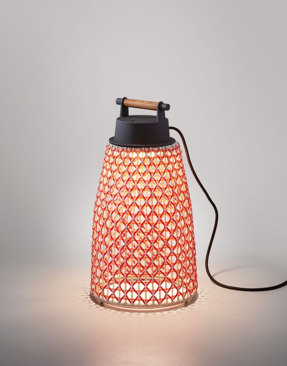 Czerwona przenośna lampa ogrodowa Nans Portable M/49 Outdoor