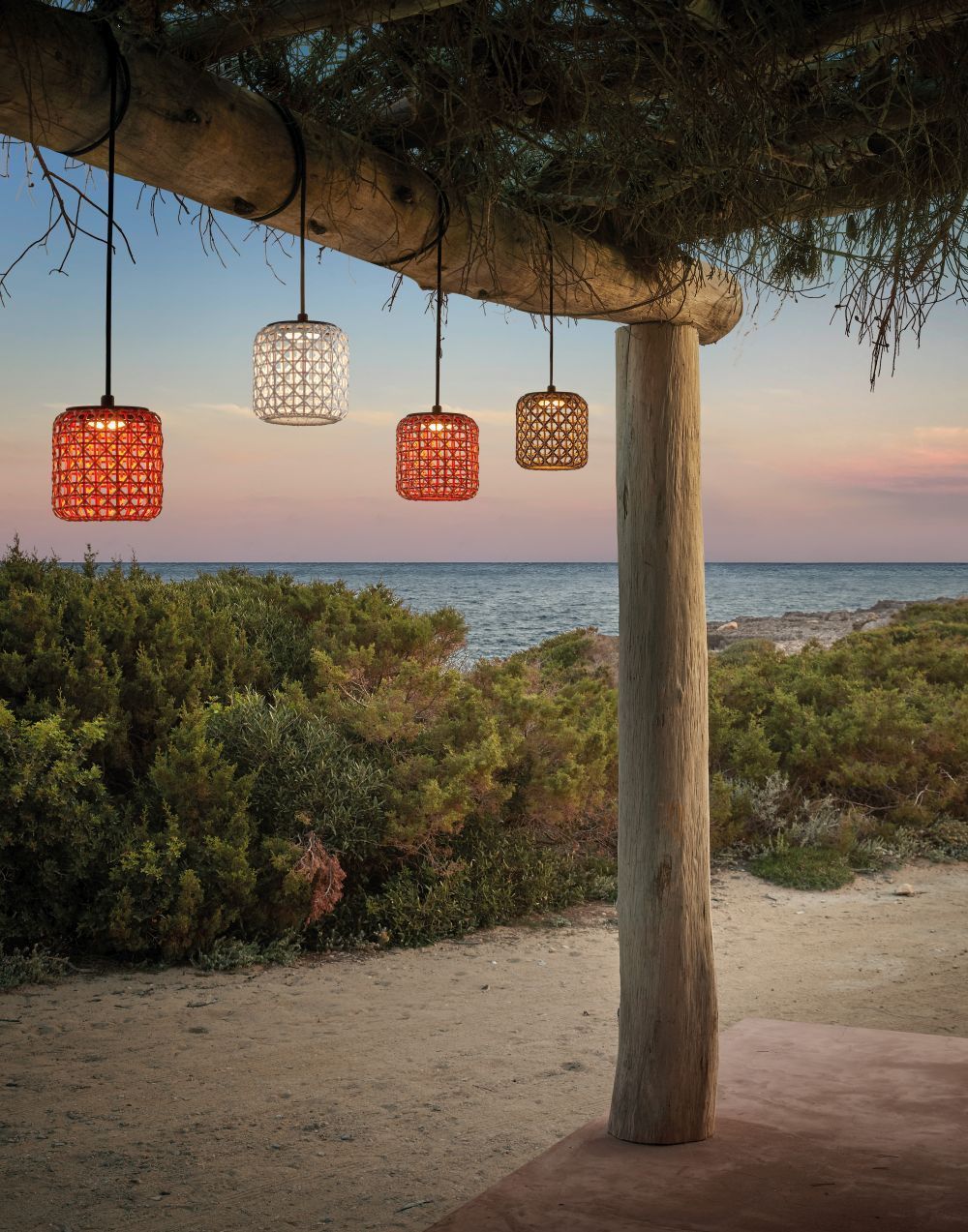 Beżowa, mała lampa wisząca Nans S/16 Outdoor