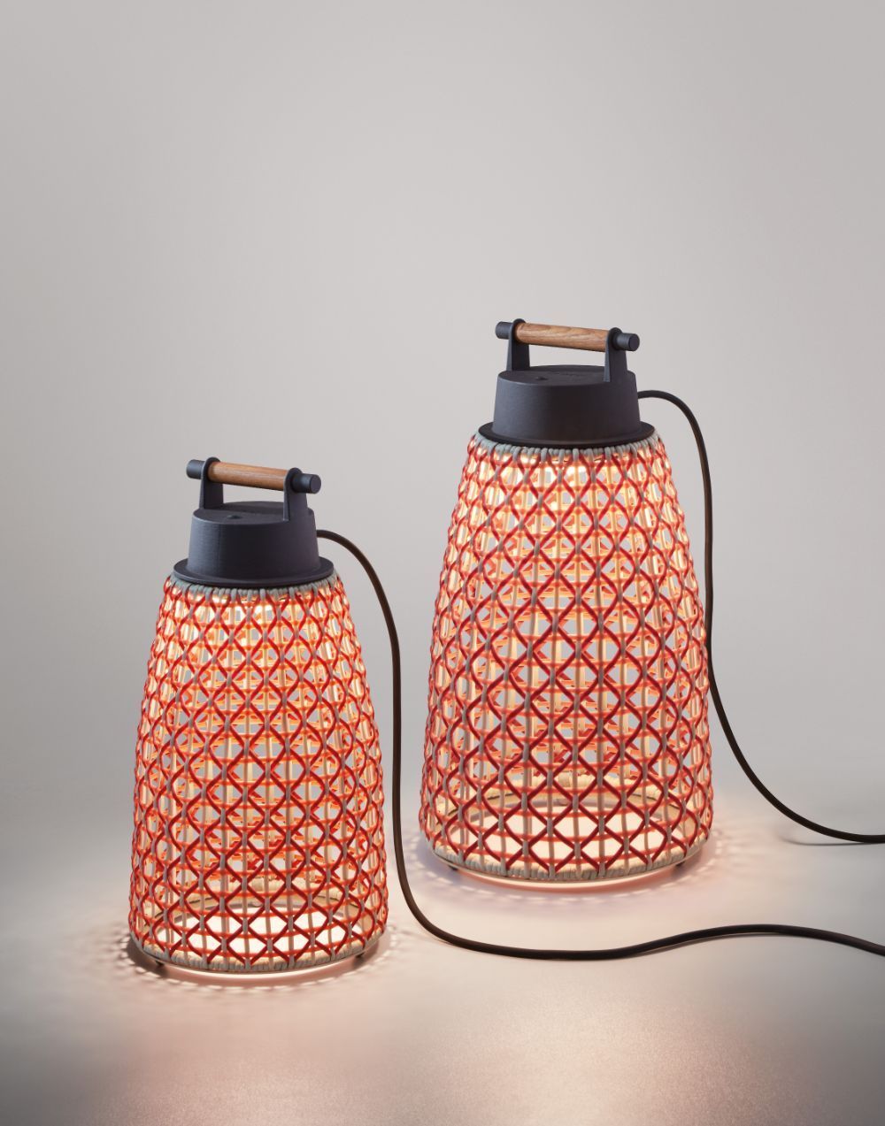 Przenośna czerwona lampa ogrodowa Nans M/41 Outdoor