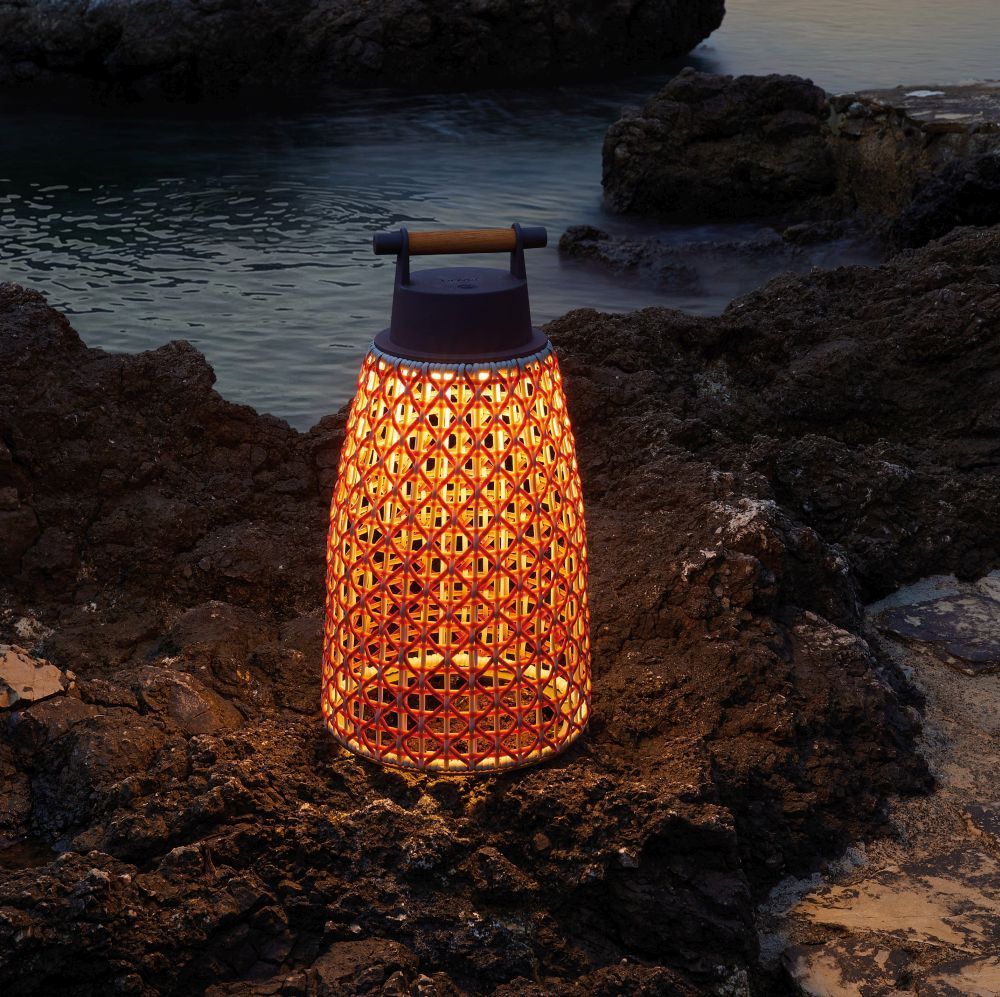 Mobilna lampa zewnętrzna Nans Portable M/41/R o klasie szczelności IP54