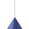 Duży, wiszący model lampy Benjamin XL od Frandsen Lighting w kolorze Atomic Blue