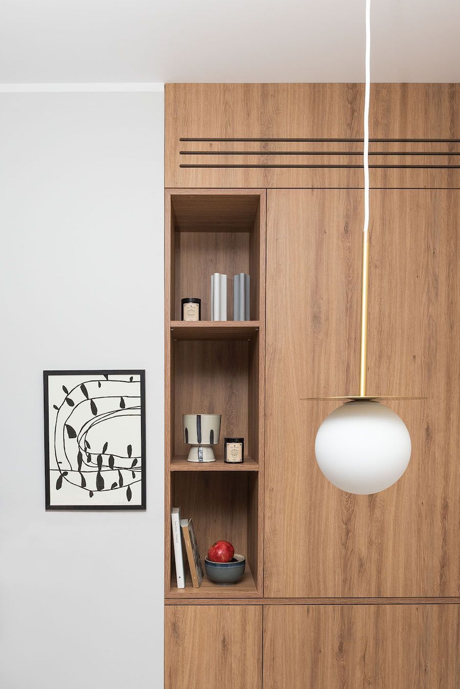 Potrójna wisząca lampa Borra B 3L z szklanymi kloszami w odcieniu mosiądzu