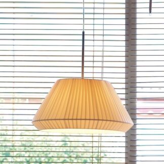 Kremowa, wisząca lampa Mei 38 z eleganckim plisowanym abażurem