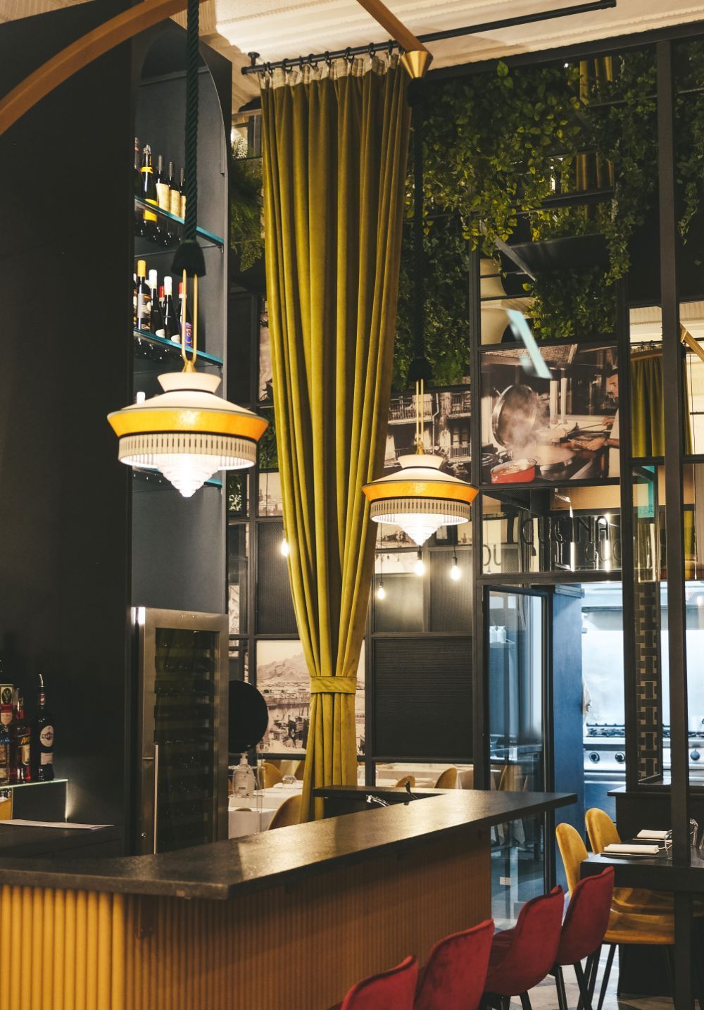 Żółta lampa wisząca Calypso So Martinique