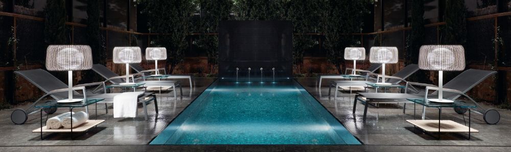 Kremowa, zewnętrzna lampa stołowa Fora M LED