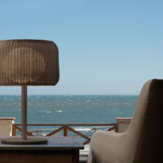 Brązowa lampa stołowa Fora M do użytku zewnętrznego