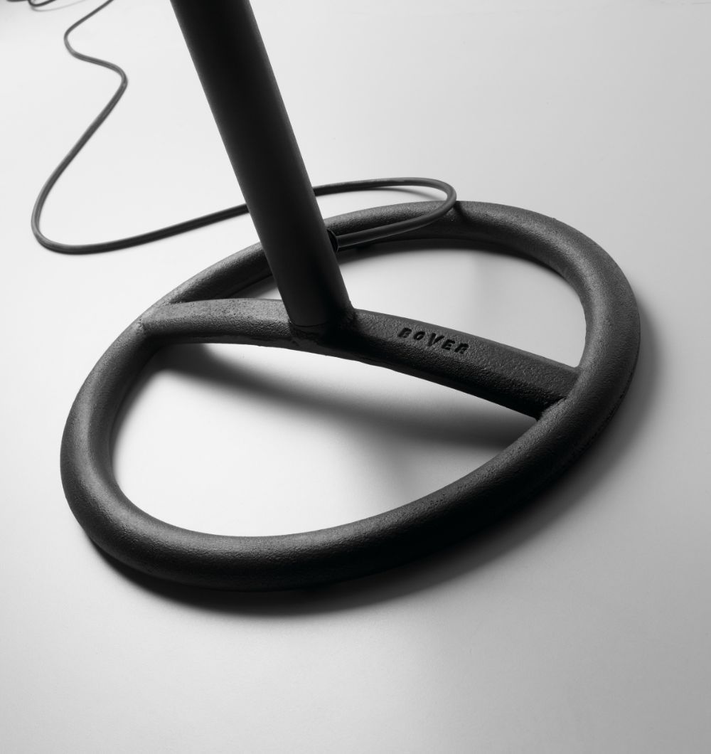 Brązowa lampa podłogowa Fora P z oświetleniem LED i klasą szczelności IP66