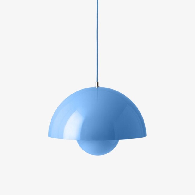 Niebieska wisząca lampa Flowerpot VP7 o średnicy 37 cm