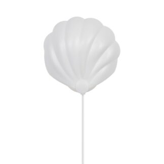 Metalowy kinkiet Konchi w kształcie białej muszli