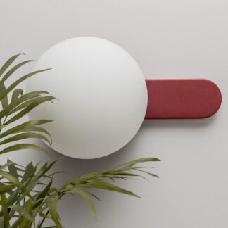 Szklany kinkiet Kuul D w kolorze burgundowym