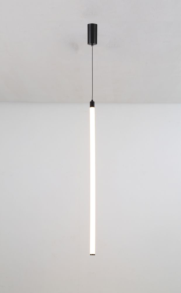 Czarna lampa wisząca Ray w kształcie tuby LED