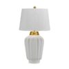 Stylowa biała lampa stołowa Bexley z eleganckimi złotymi akcentami