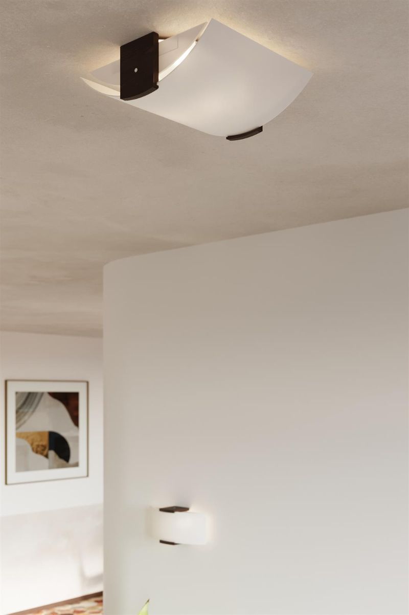 Unikalny plafon Emilio z kloszem wykonanym ze szkła