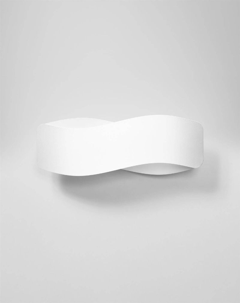 Biały kinkiet Tila 40 o dekoracyjnym charakterze