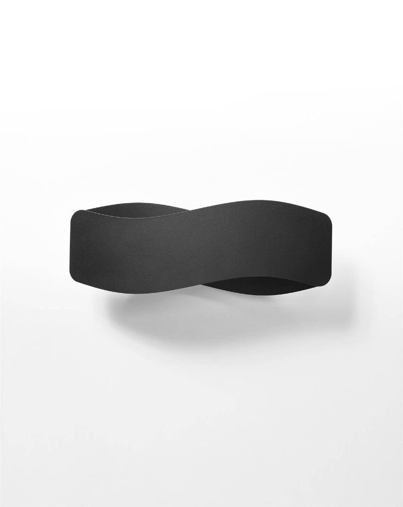 Stylowy czarny kinkiet Tila 40