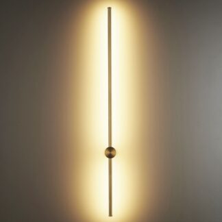 Długi złoty kinkiet Sparo o długości 100 cm do salonu