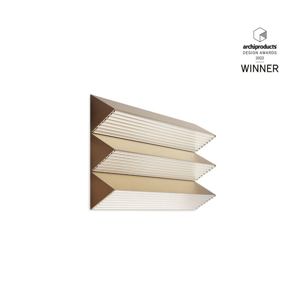 Złoty kinkiet Stick Ap Trio o unikalnym designie