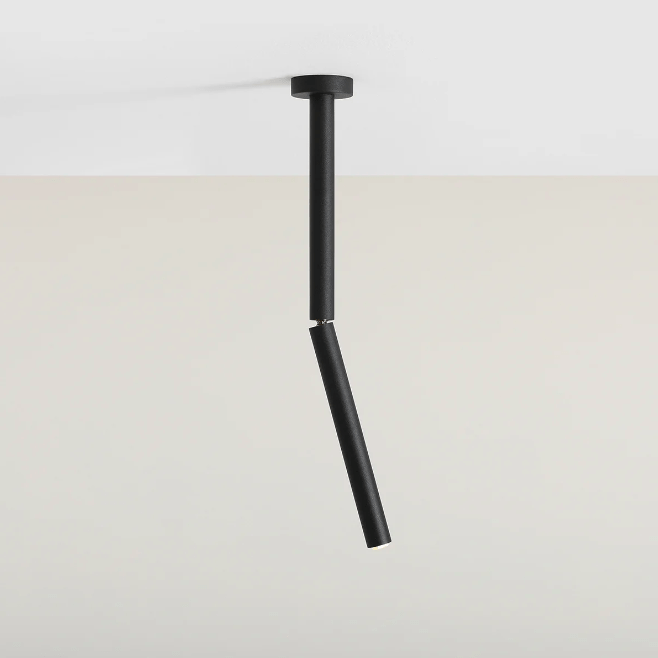 Regulowana czarna lampa sufitowa Stick S, idealna do kuchni