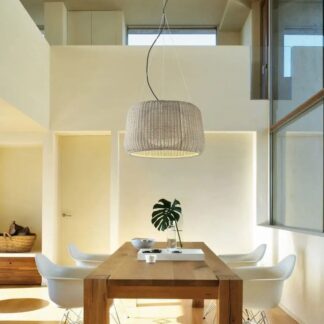 Kremowa lampa wisząca Fora S z oświetleniem LED i klasą szczelności IP66