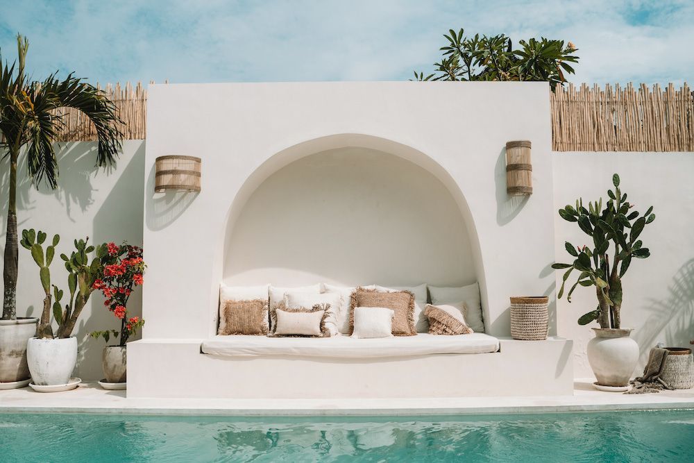 Rattanowy abażur Doedoe – idealny do kinkietu w stylu boho