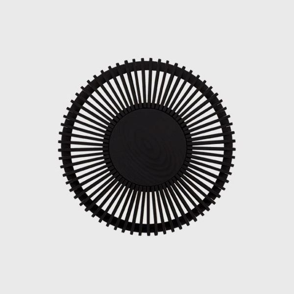 Ażurowy kinkiet Clava Up Wood S z drewna w kolorze czarnego dębu