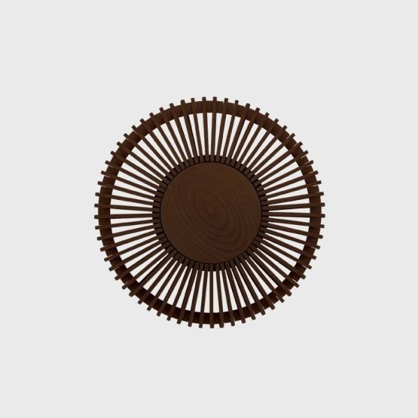 Ażurowy kinkiet ścienny Clava Up Wood S z drewna w odcieniu ciemnego dębu