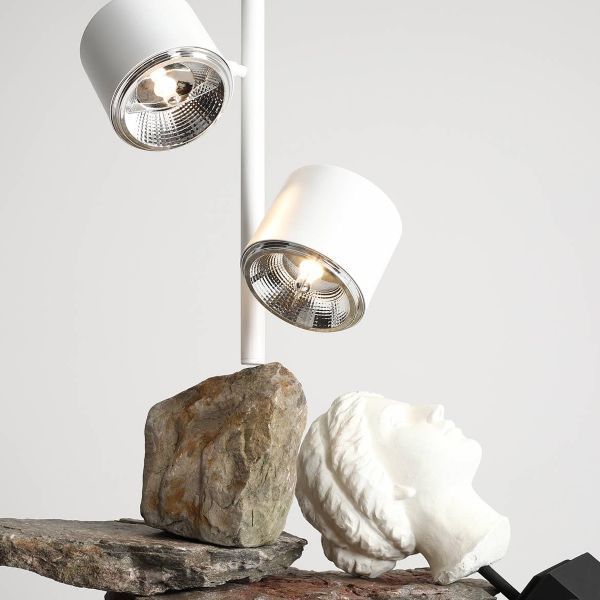 Biała lampa sufitowa Bot 4 Vertical z regulowanymi kloszami