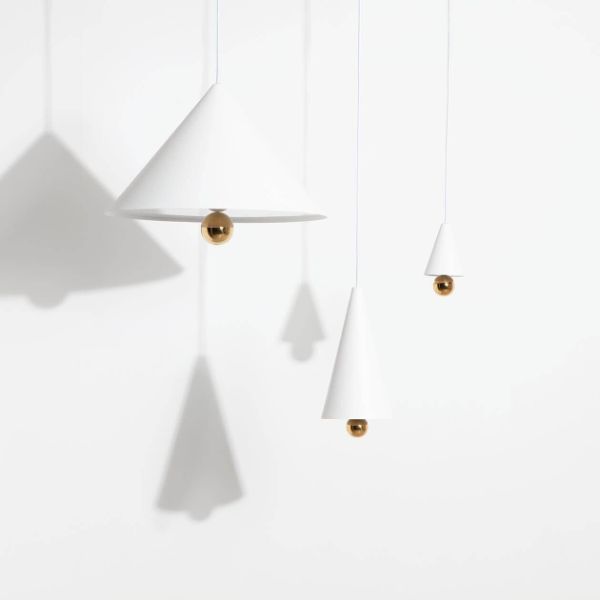 Biała lampa wisząca Cherry S z oświetleniem LED